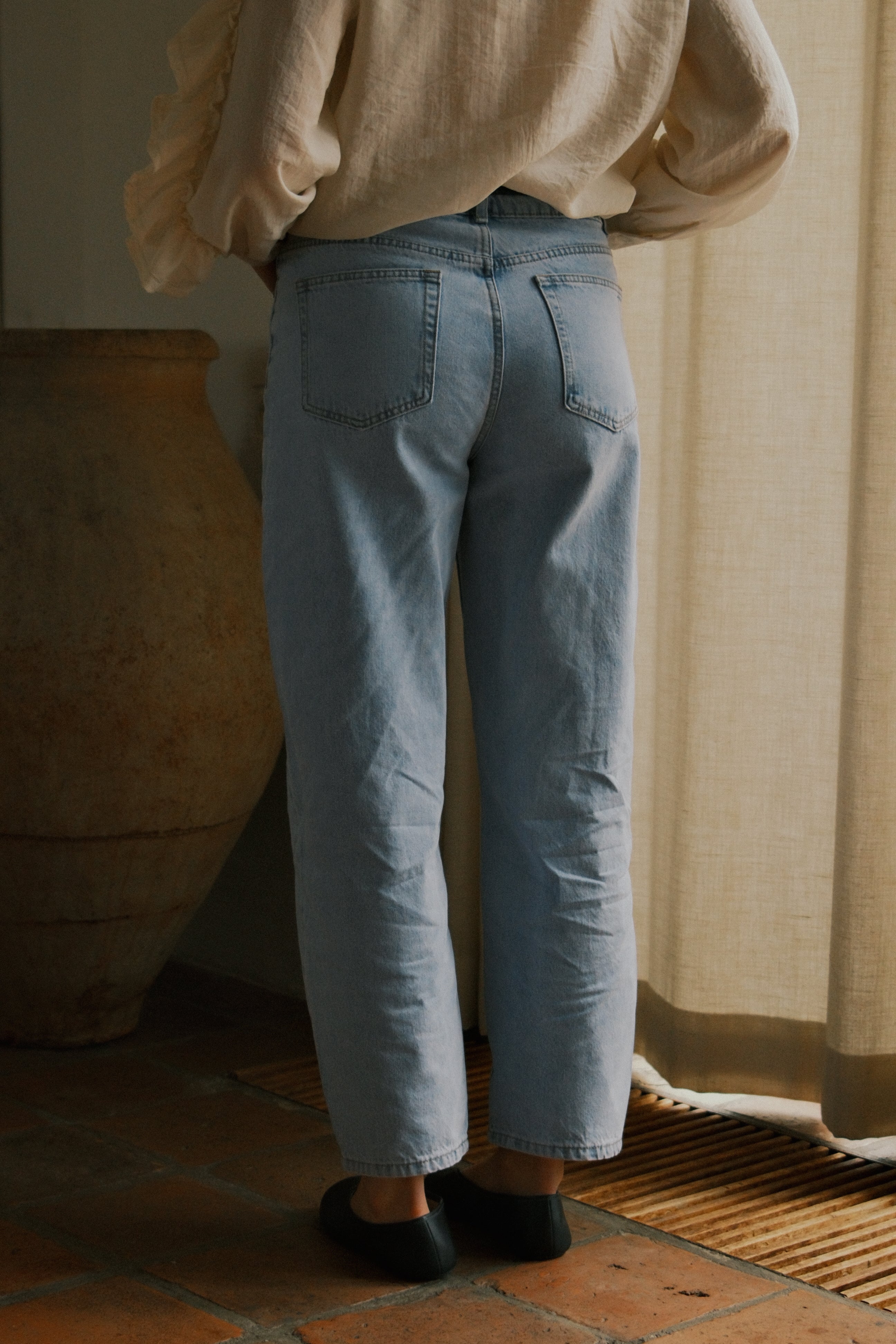 AMÉLIE MID WAIST BARREL JEANS - Image 8