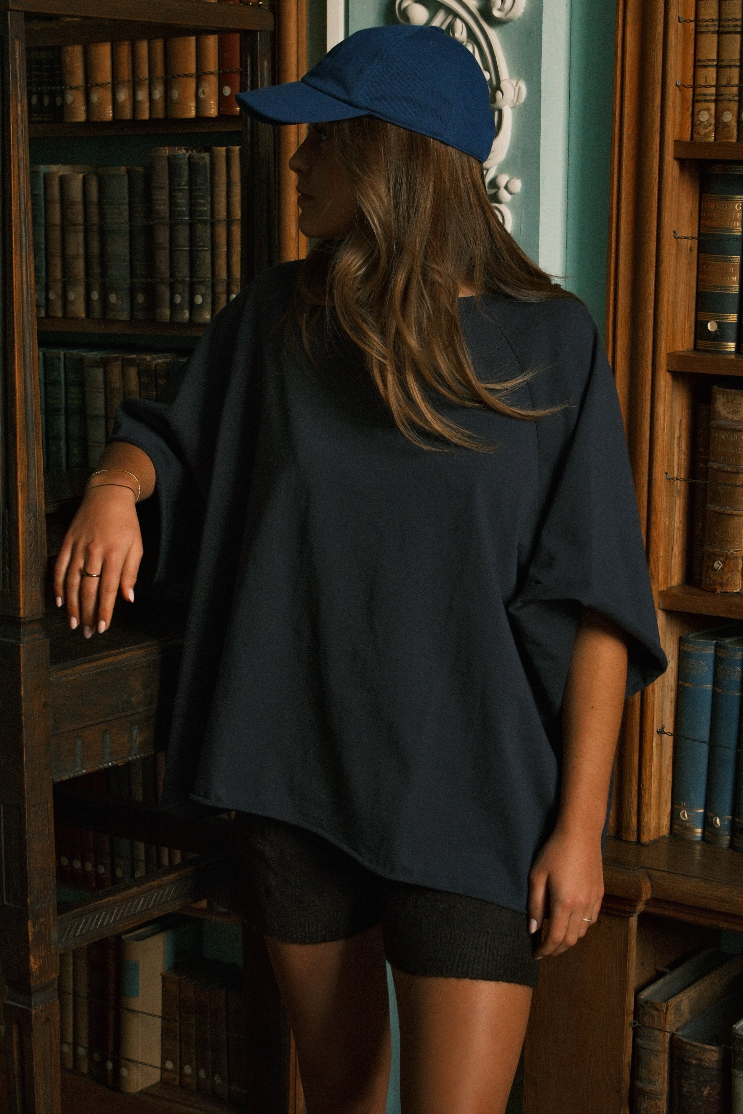 OVERSIZED ESSENTIAL TEE NAVY - Image 10
