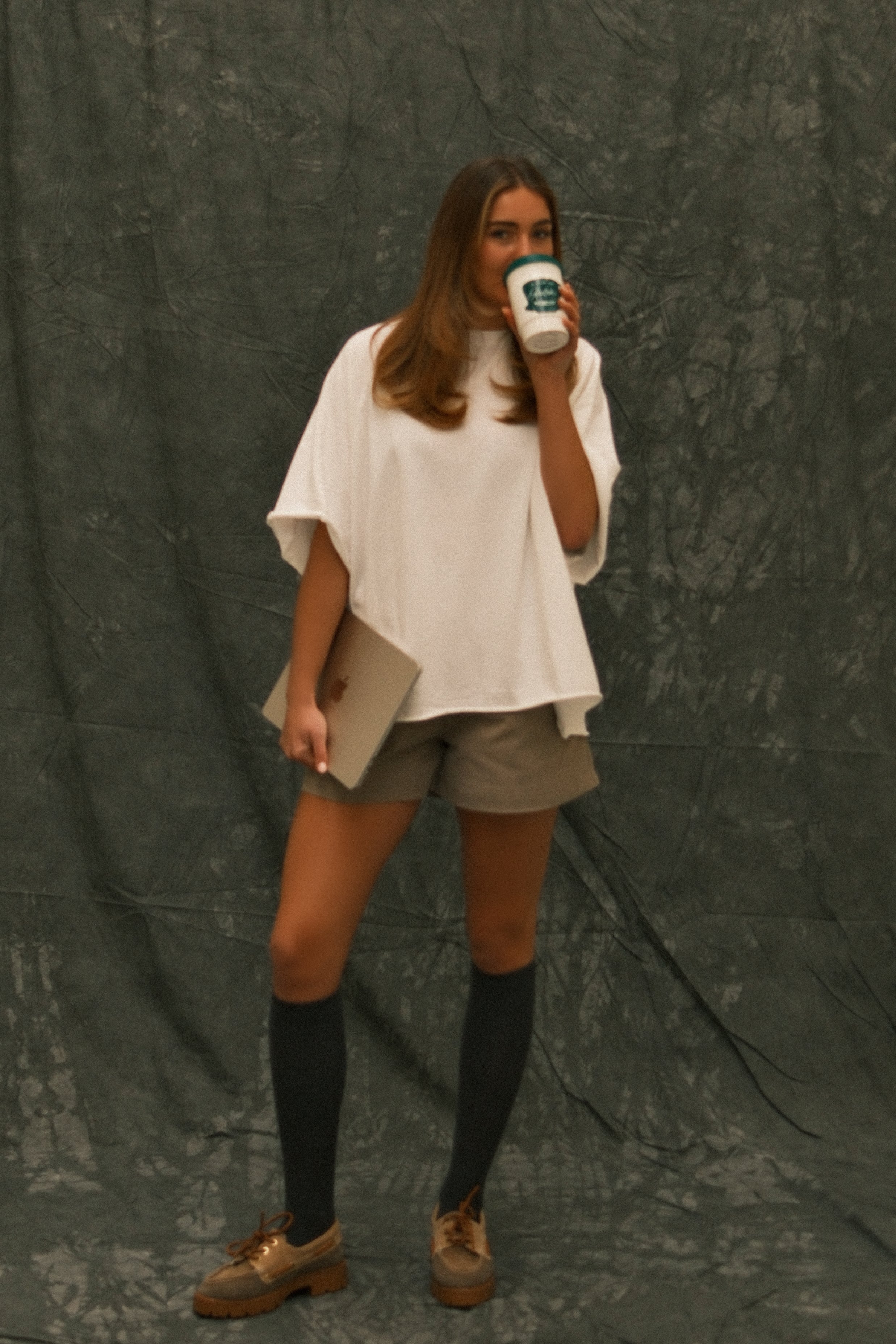 OVERSIZED ESSENTIAL TEE WHITE - Image 5