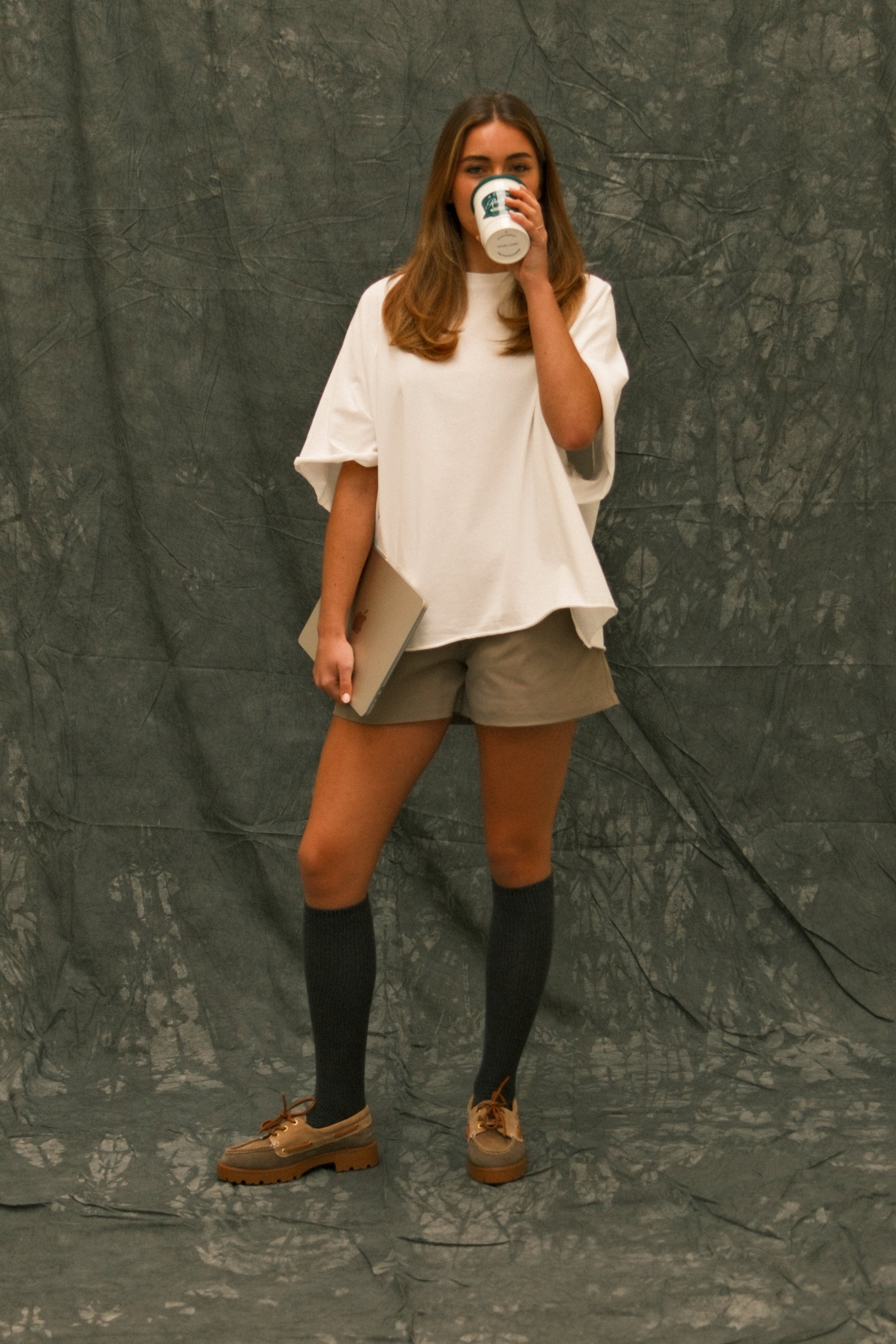 OVERSIZED ESSENTIAL TEE WHITE - Image 7