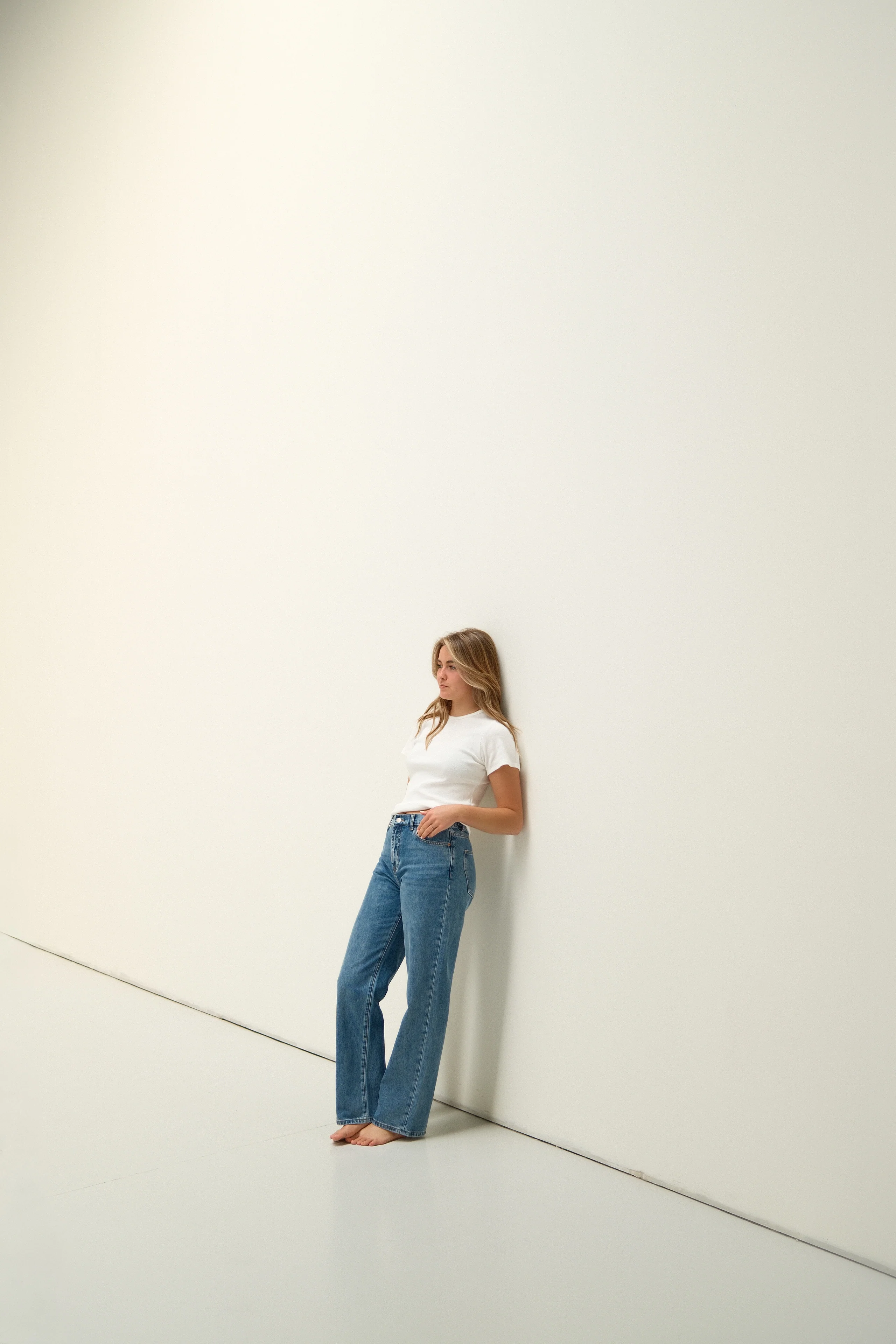 SNEAKERS LENGTH STRAIGHT JEANS - Image 6